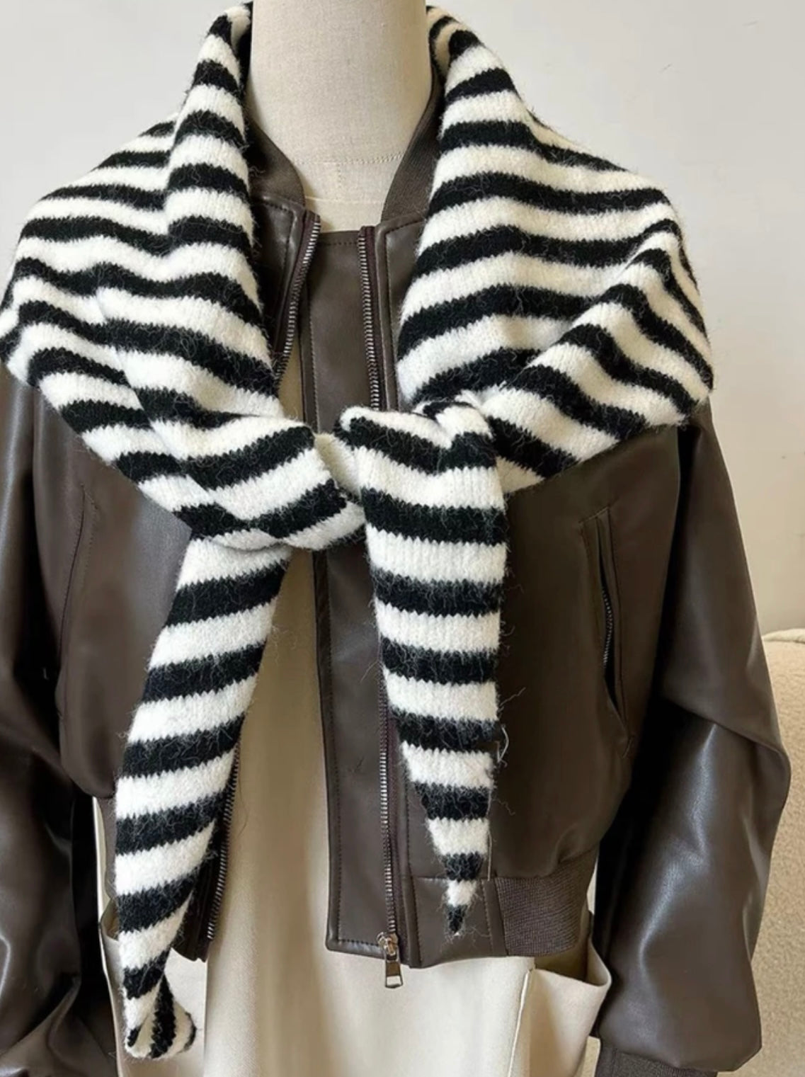 Écharpe Triangle noir