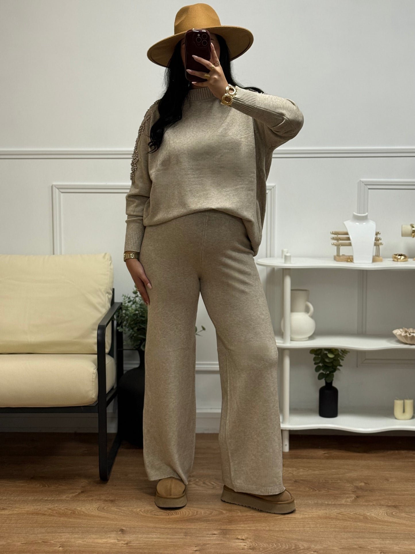 Ensemble Bruni taupe