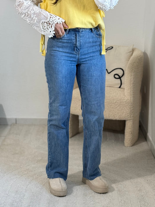 Jean Straight
