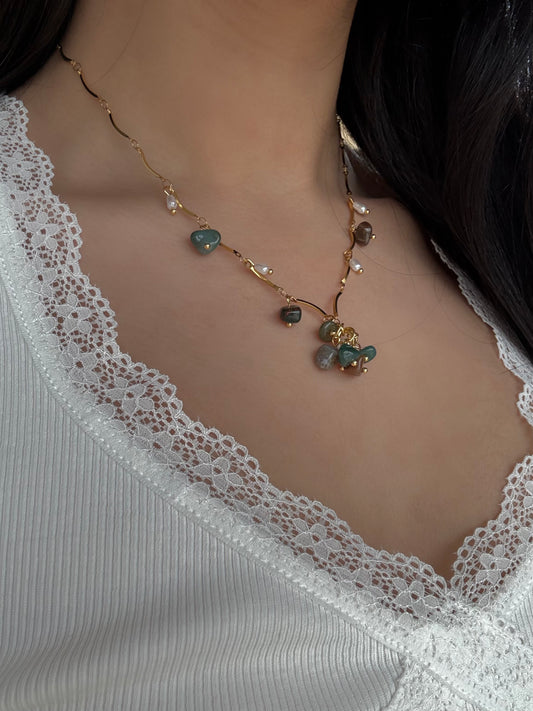 Collier Hanna